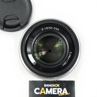 E50mm F1.8 OSS