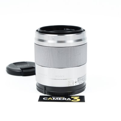 E50mm F1.8 OSS