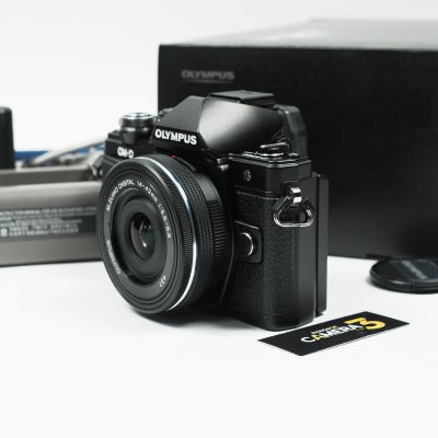 Olympus EM10 II
