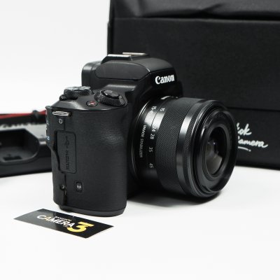 Canon EOS M50