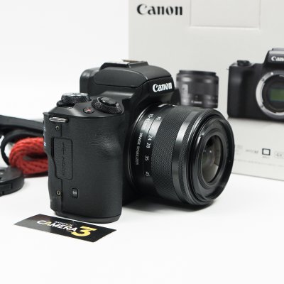 Canon EOS M50