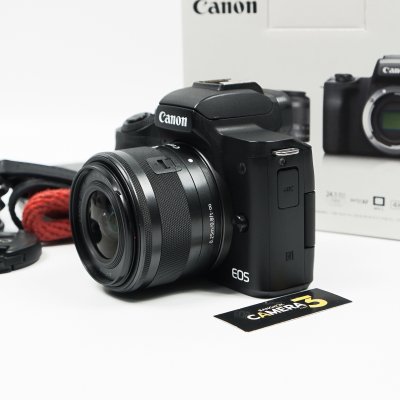 Canon EOS M50