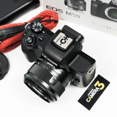 Canon EOS M50