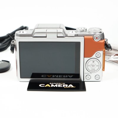 Lumix GF8