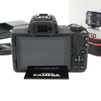 Canon EOS M50