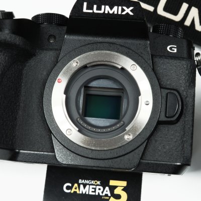 Lumix G90