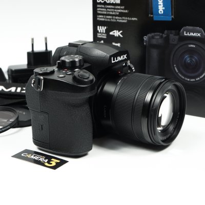 Lumix G90