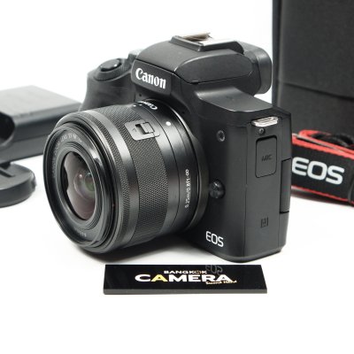 Canon EOS M50