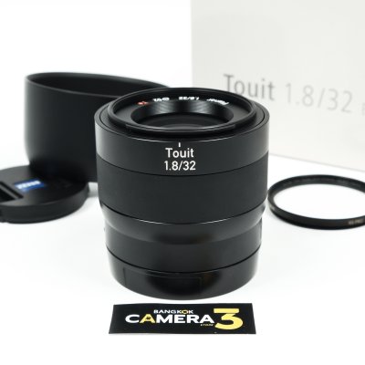 ZEISS Touit 32mm F1.8