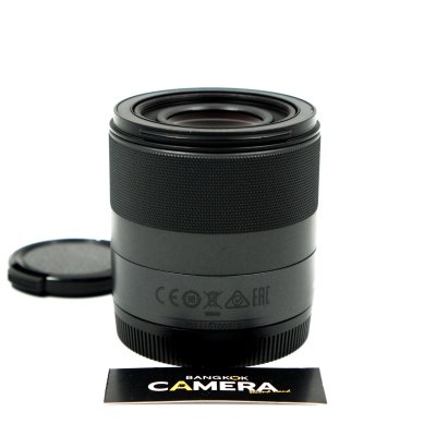 EFM 32mm F1.4 STM