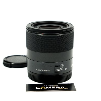 EFM 32mm F1.4 STM