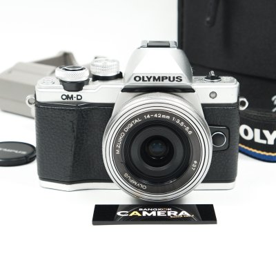 Olympus EM10 II