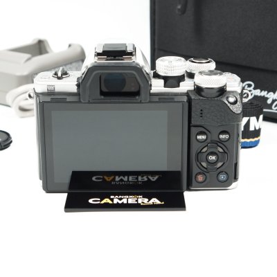 Olympus EM10 II