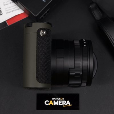 Leica Q2 Monochrom Reporter