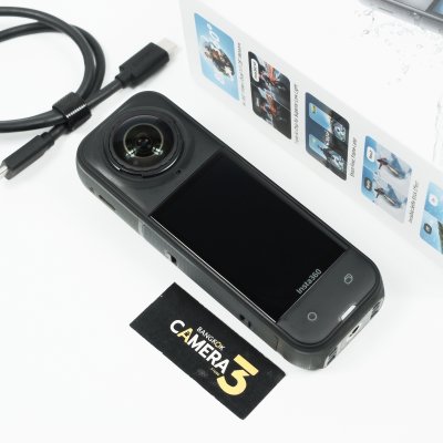 Insta360 X5