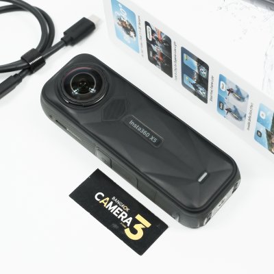 Insta360 X5
