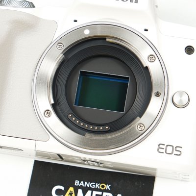 Canon EOS M50
