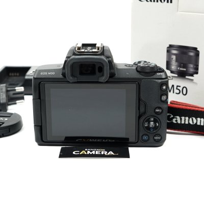 Canon EOS M50