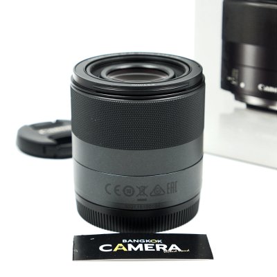 EFM 32mm F1.4 STM