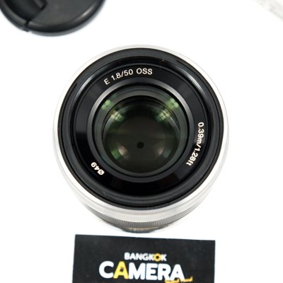 E50mm F1.8 OSS