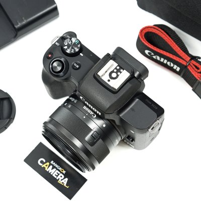 Canon EOS M50