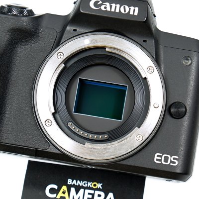 Canon EOS M50