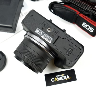Canon EOS R50