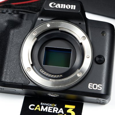 Canon EOS M50