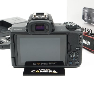 Canon EOS M50