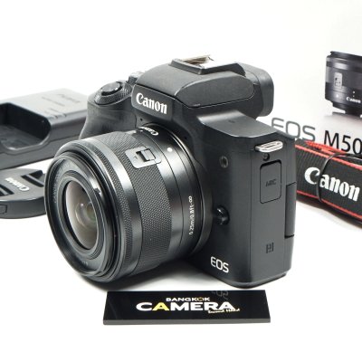Canon EOS M50
