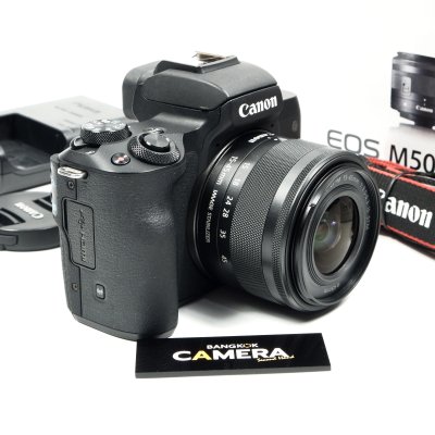 Canon EOS M50