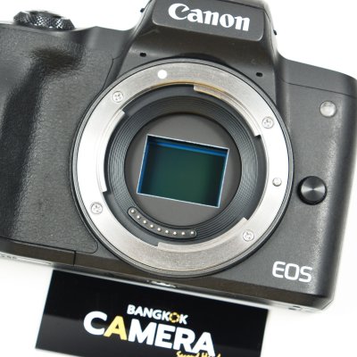 Canon EOS M50