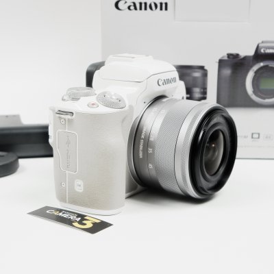 Canon EOS M50