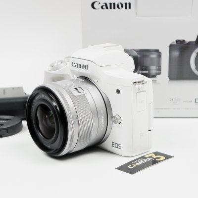Canon EOS M50