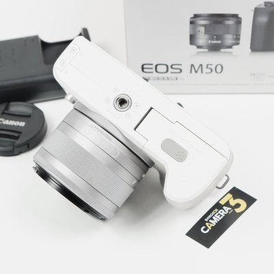 Canon EOS M50