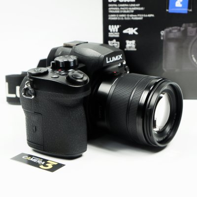 Lumix G90