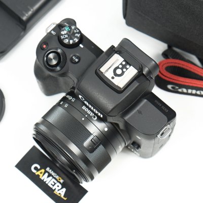 Canon EOS M50