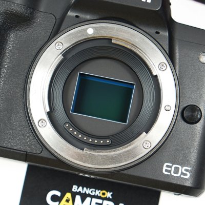 Canon EOS M50