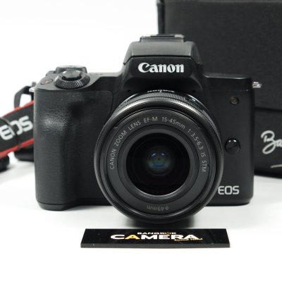 Canon EOS M50