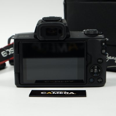 Canon EOS M50