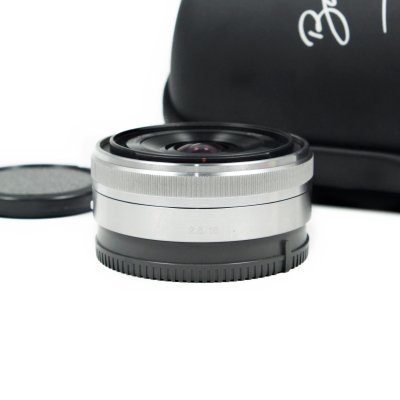 E16mm F2.8