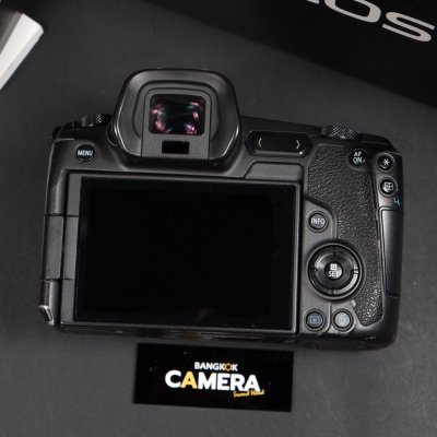 Canon EOS R
