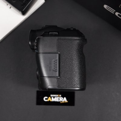 Canon EOS R