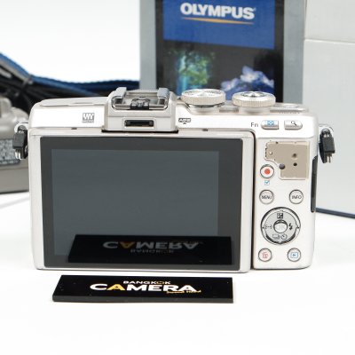 OLYMPUS EPL7