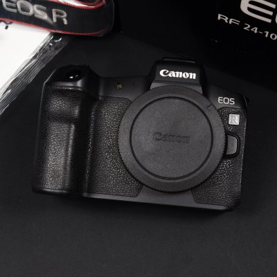 Canon EOS R