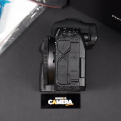 Canon EOS R