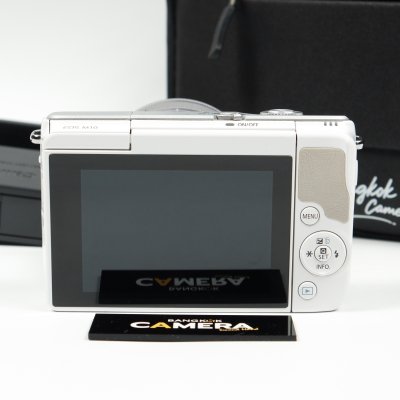 Canon EOS M10
