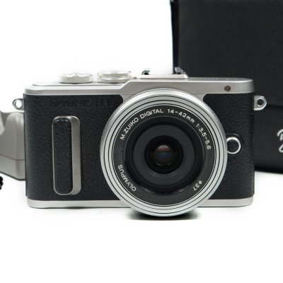 OLYMPUS EPL8