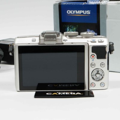 OLYMPUS EPL7