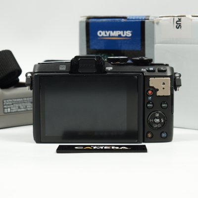 OLYMPUS EPL7